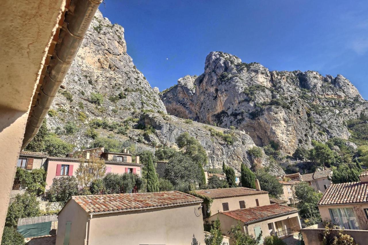 Studio Vue Sur Les Toits, Lumineux Moustiers #2 Exterior foto